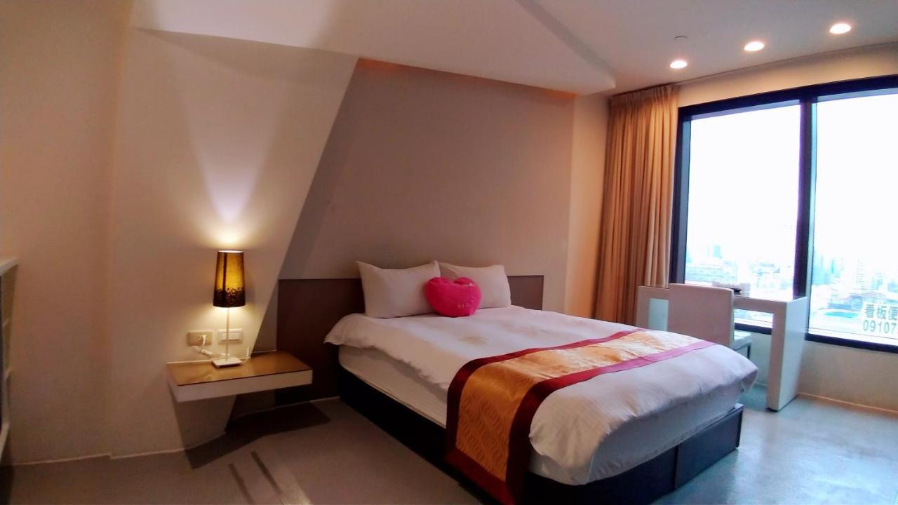 85 Leisurely Hotel Каосюн Екстериор снимка