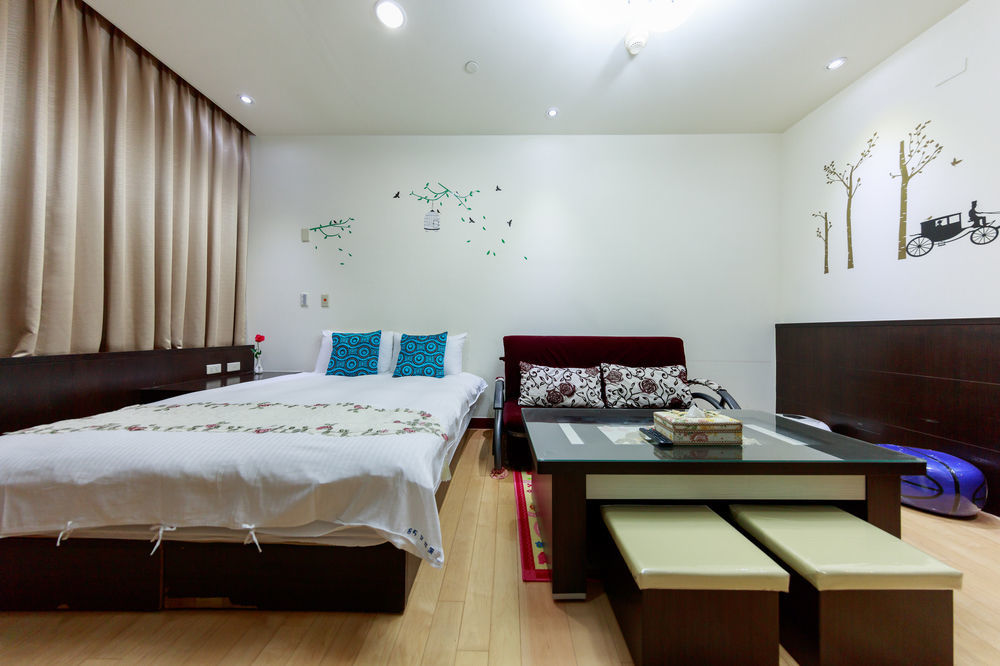 85 Leisurely Hotel Каосюн Екстериор снимка