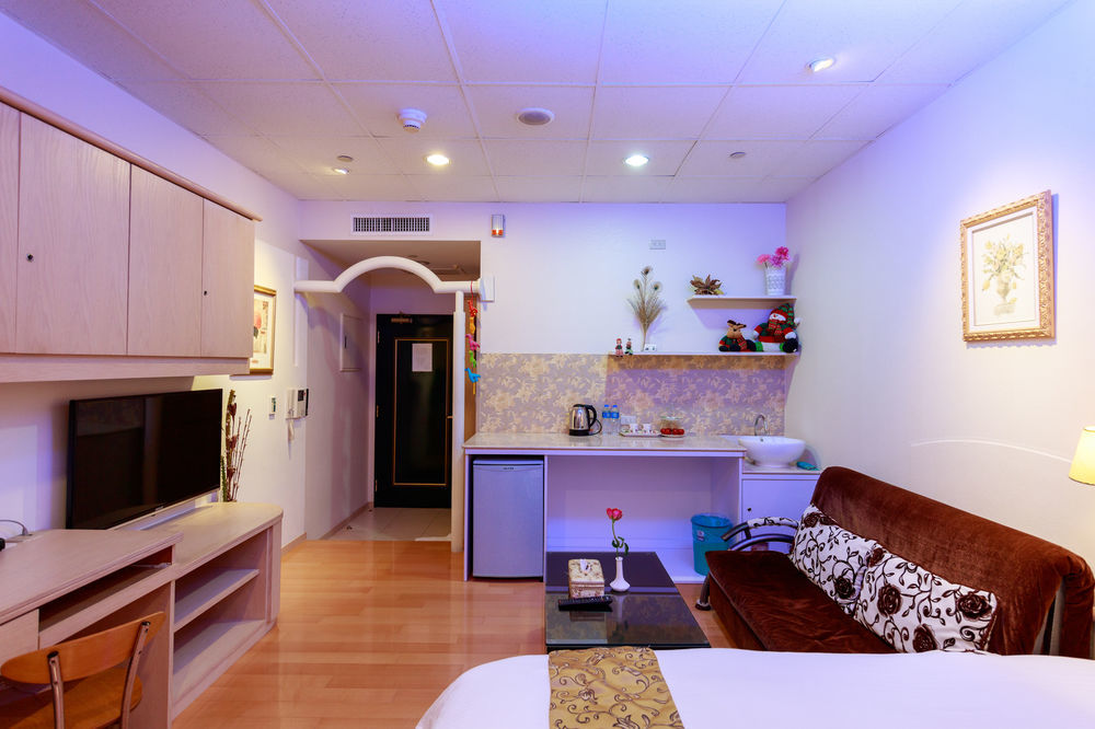 85 Leisurely Hotel Каосюн Екстериор снимка
