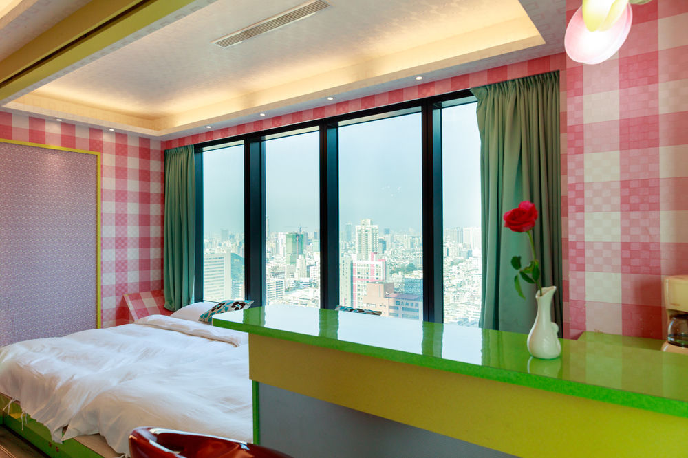 85 Leisurely Hotel Каосюн Екстериор снимка