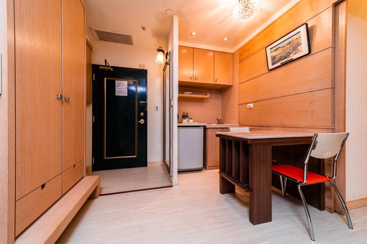85 Leisurely Hotel Каосюн Екстериор снимка